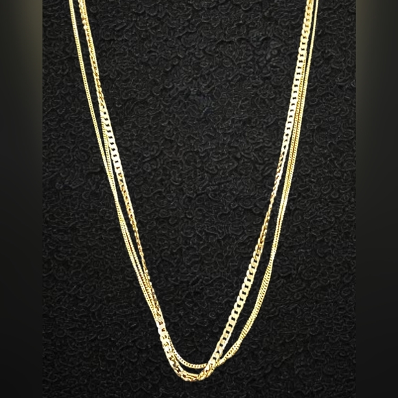 Women's Necklace - Picture 2 of 3